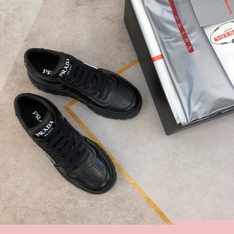 Pra*a sneakers